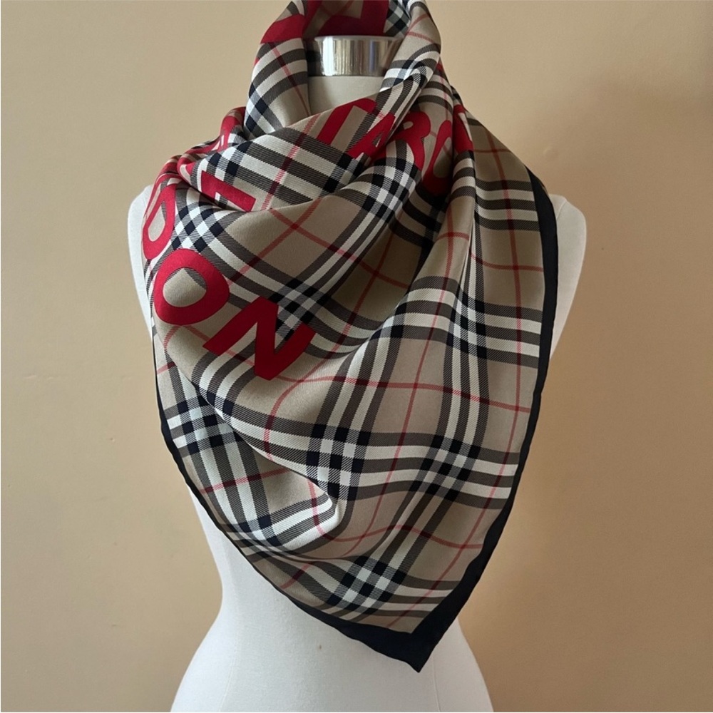 Burberry Horseferry Print Vintage Check Silk Square Scarf‎